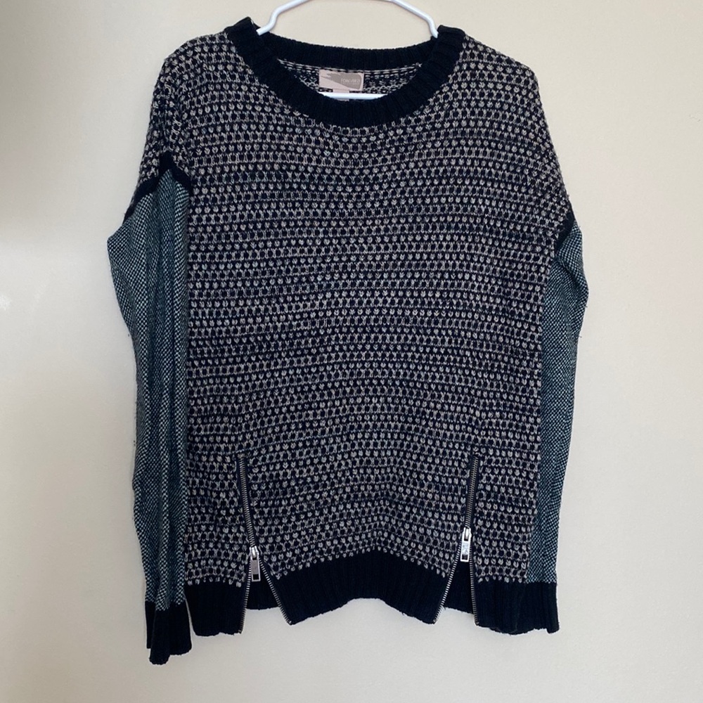 Thick sweater size small